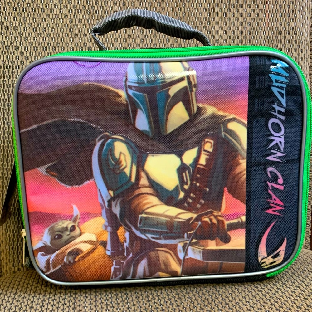 Star Wars the Mandalorian baby Yoda lunchbox
